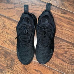 Nike 270’s